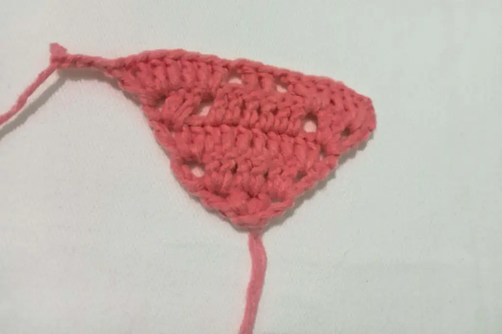 How to Crochet a Bandana with a Simple Flower Pattern