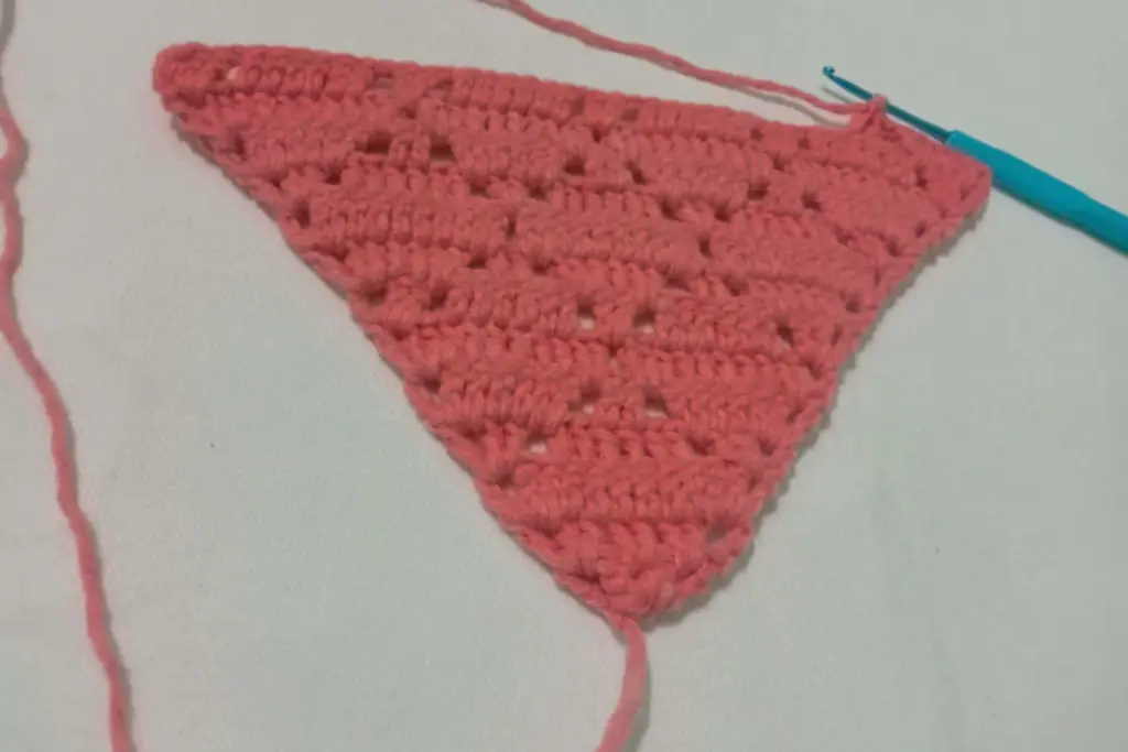 How to Crochet a Bandana with a Simple Flower Pattern