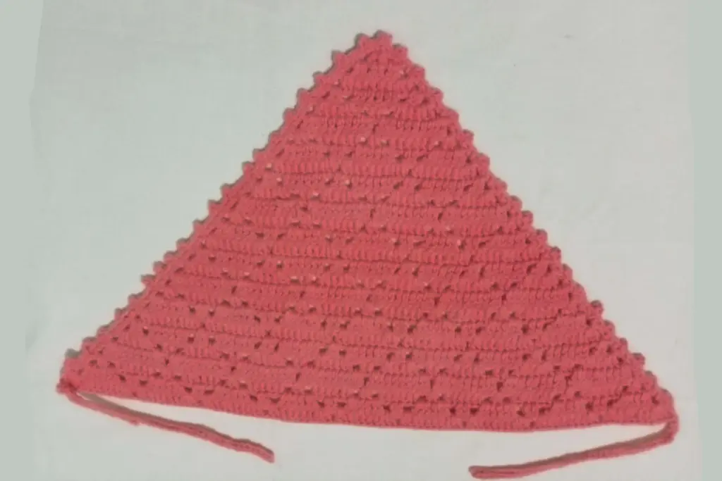 How to Crochet a Bandana with a Simple Flower Pattern