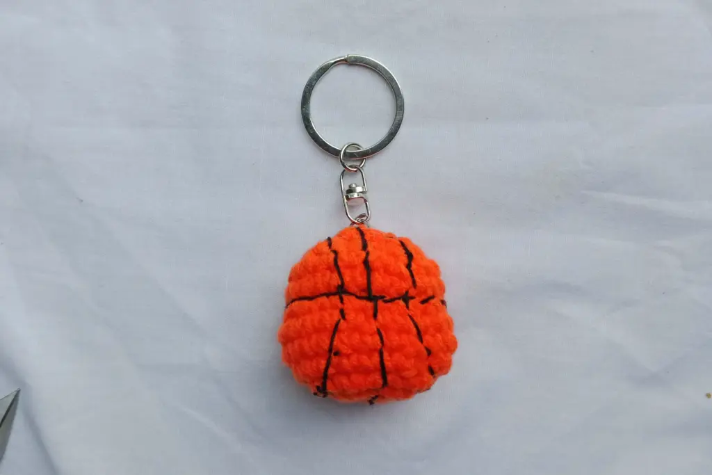 Crochet Basketball keychain Pattern