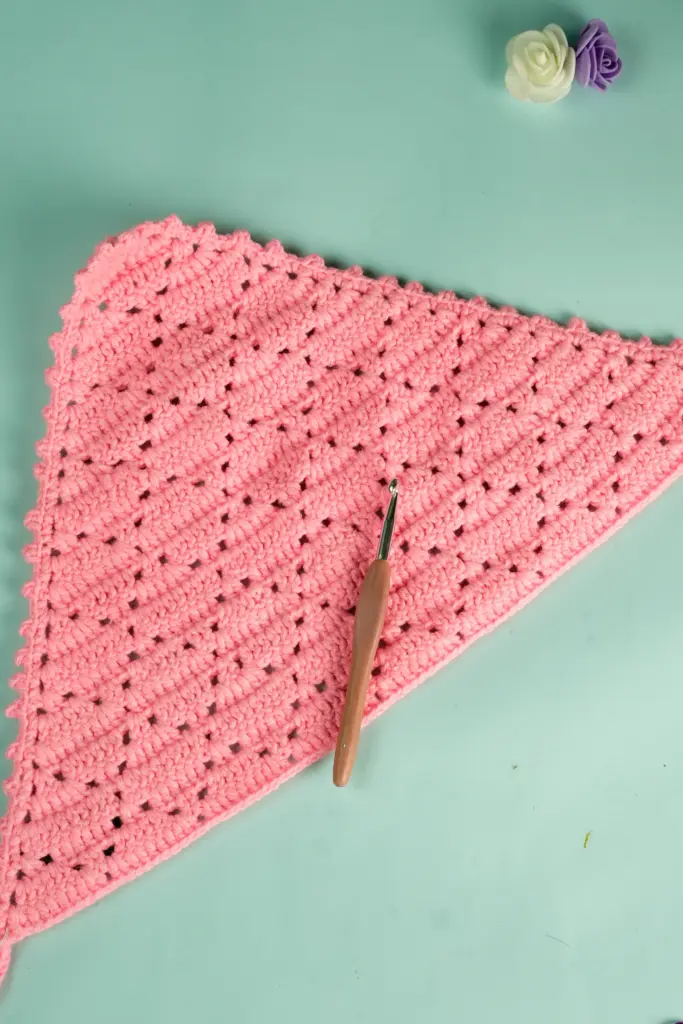 How to Crochet a Bandana with a Simple Flower Pattern