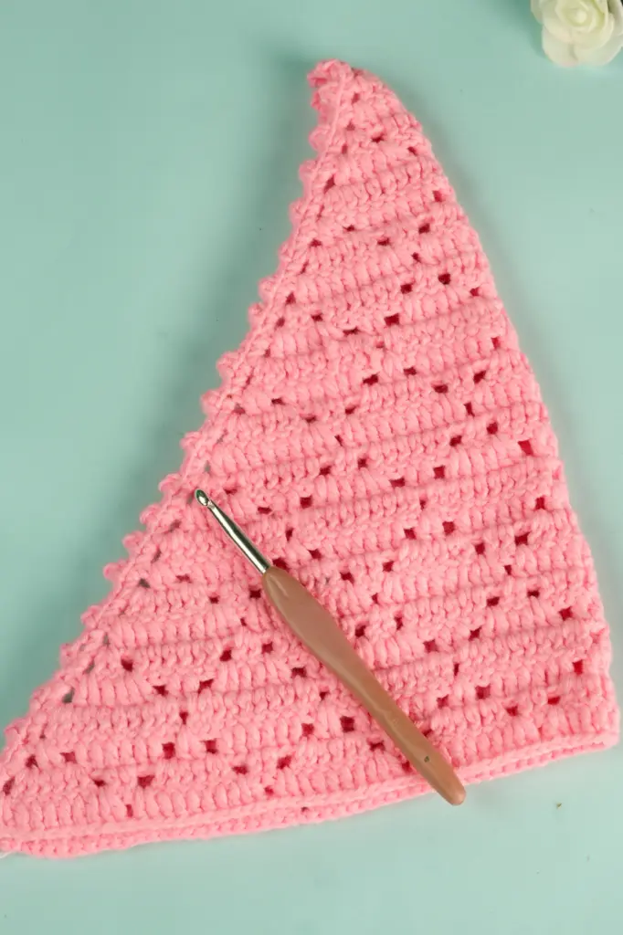How to Crochet a Bandana with a Simple Flower Pattern