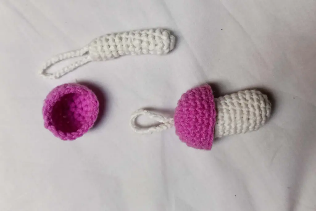 Attaching the Keychain