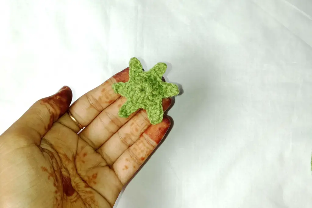 Adding Texture Around the Leaf Edge