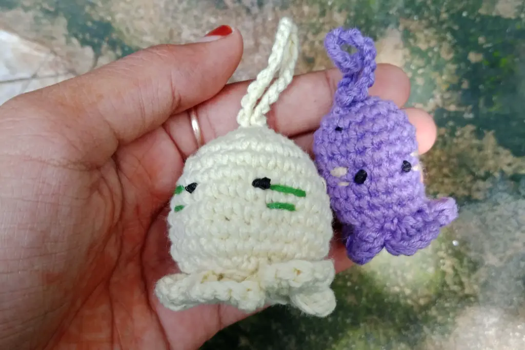 Attaching the Keychain Hardware