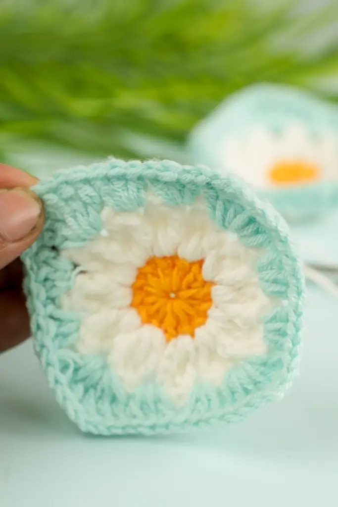 Daisy Granny Crochet Tutorial for Beginners