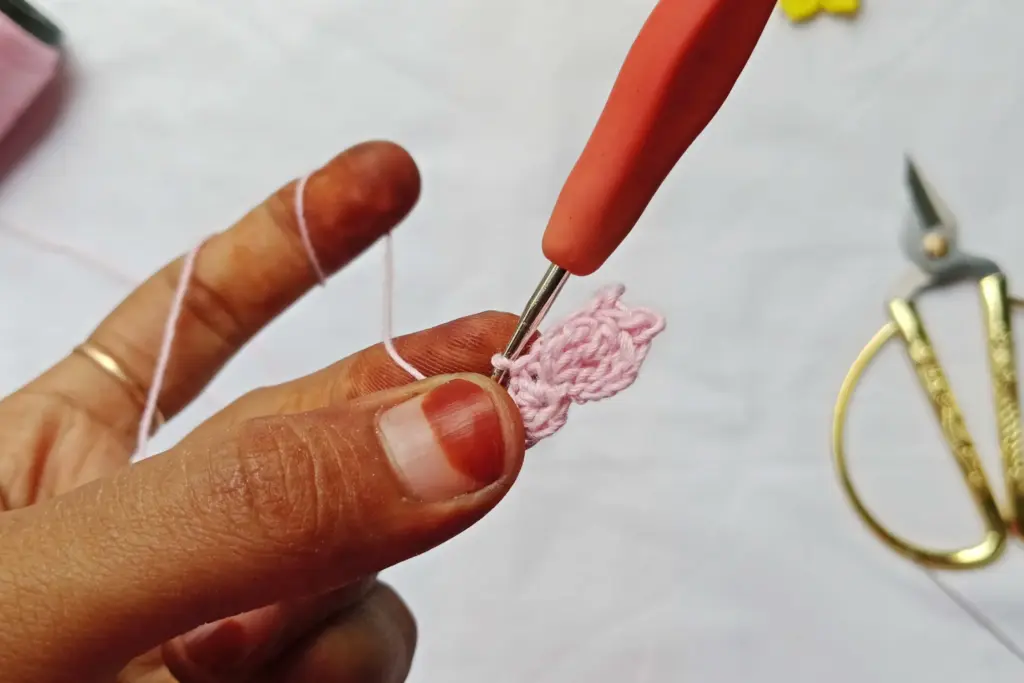 Shaping a Single Petal