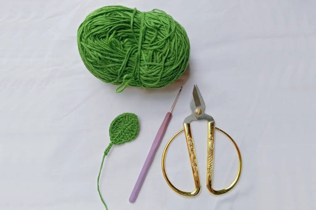 Crochet leaves